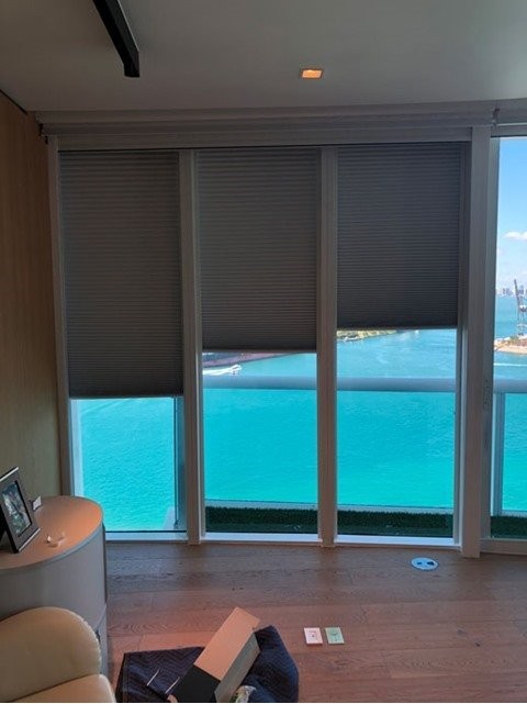 Hunter Douglas Dealer Image